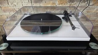 Gramofon Pro-ject