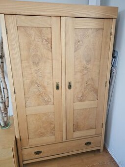 Skriňa starožitná