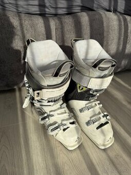 Predám dámske lyžiarky Fischer Trinity 110 Vacuum / 23.5