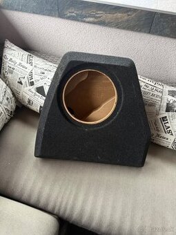 Bedňa  subwoofer do V W GOLF 5-6