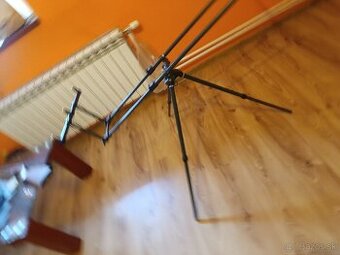 rybársky stojan na prúty