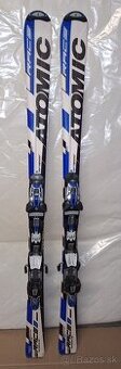 Predám juniorské lyže Atomic + paličky Leki