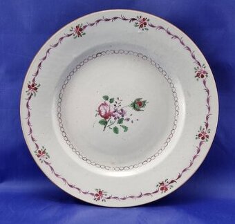 Vyše 300.ročný porcelánový tanier