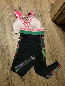 Nike  leginy s vysokým pasom