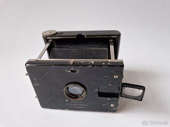 Starý německý měchový fotoaparát Goerz Plate Tenax 6,5x9
