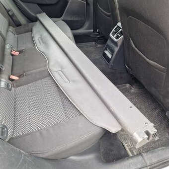 Volkswagen Sharan, kufrová roleta