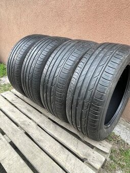 Bridgestone 225/55 R17 4x=120e