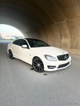 Mercedes benz C250 AMG coupe 95 000km