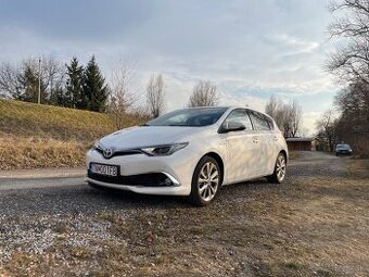 Toyota Auris hybrid 1.8 CVT Automat