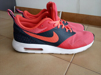 Panske bezecke tenisky NIKE AIR MAX TAVAS.