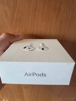 AirPods 4