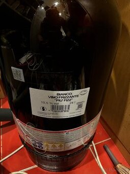 Predám Víno Bianco Frizzante Friper 24 l