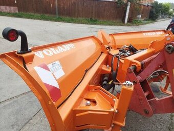 Predám čelný natáčaci pluh na sneh