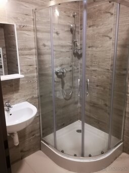 Na prenájom 2-izbový zrekonštruovaný byt- 66 m2.