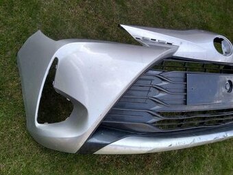 Toyota Yaris 3 III 2017 - 2020 - Predny naraznik + maska