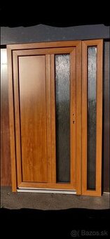 Plastové dvere do domu