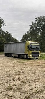 HĽADÁME VODIČA NÁKLADNÉHO VOZIDLA C+E – walkingfloor / klani