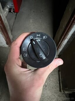 Vypinac a tlacitka vw passat b5.5
