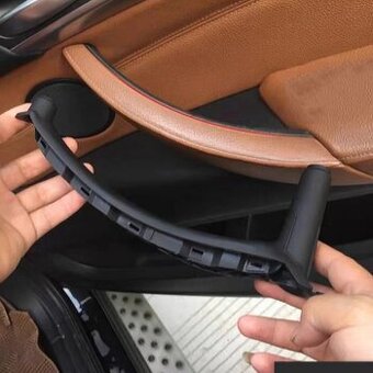 BMW X5 e70, BMW X6 e71 - madlo dverí čierne