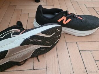 Predám bežecké botasky New balance Fuelcell Propel