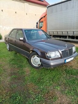 Mercedes E250D 83KW W124