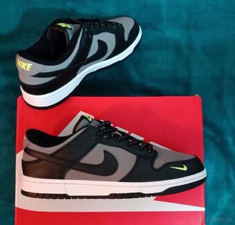 Predám nové Nike Dunk Low Black Cool Grey Volt Mini Swoosh