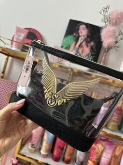 Victoria’s Secret beauty bag duo