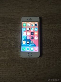 iPhone SE 1.generacie 2016 / 64GB Silver Pekný stav