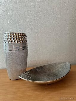 Keramická strieborná váza a podnos