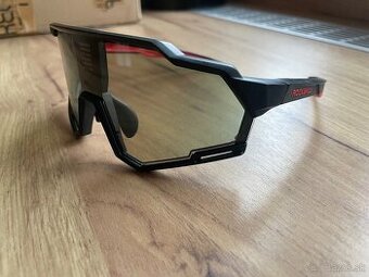 Fotochromatické športové okuliare ROCKBROS – čierno-červené