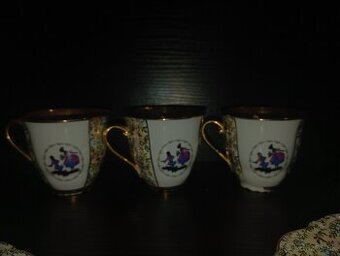 Pozlátené šalky 3 ks a podšalky 5ks