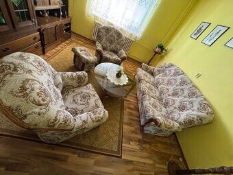 Predam roztahovaci gauc + kresla + taburetka + stol