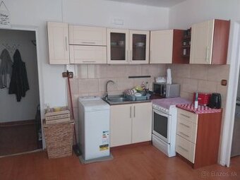 1 izbový byt, prenajom, Zvolen Podborova