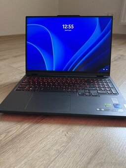 Lenovo Legion Pro 7 16IRX8H