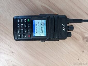 TH-UV8200