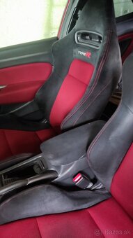 Predam sedadlá Civic type r FN2 - 1