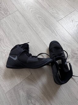 Predám boxerské topánky Nike Fury veľ. 43