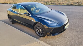 Tesla Model 3 SR+, 61 589 km, 60kWh, nove celorocky, folie