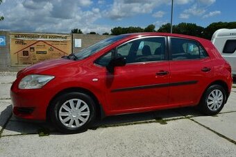 TOYOTA AURIS 1,33 I Dual VVT-I 72kW 2010, M6 Slovenské