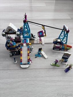 LEGO® Friends 41324 Lyžiarsky vlek v zimnom stredisku