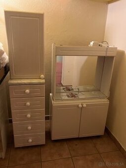 2xSkrinky, 1xzrkadlova skrinka, 1xsuflikova skrinka