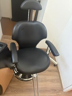 kadernícke kreslo / kozmetická lampa / kadernícky vozík