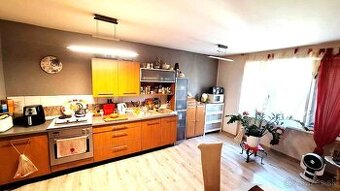 EXKLUZÍVNY PREDAJ-komplet.prerobený 2 izb.RD v Zlatnej na Os