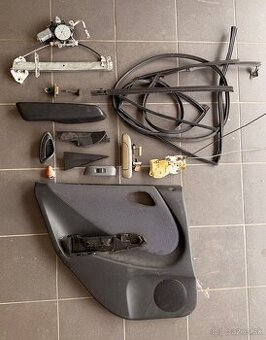 Predám ND na ľavé zadné dvere – Honda Jazz 2002 - 2008