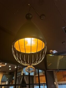 Čierne kovové lustre