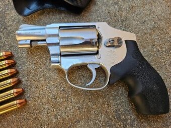 Revolver smith and wesson 642 airweight 38 special