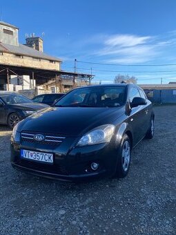 KIA Ceed 1.6 3 dverova