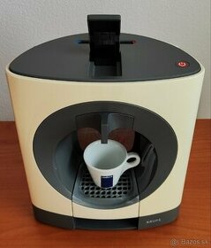 Automaticky kavovar Krups KP110 Nescafe Dolce Gusto