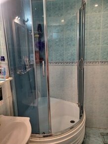 Sprchový kút,umývadlo so skrinkou