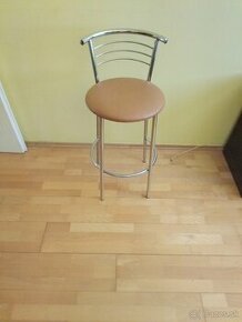 Barová stolička